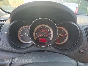 2013 Kia Forte LX Sedan – miniatura 12