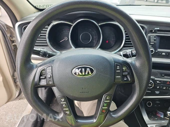 2013 Kia Optima LX – miniatura 10