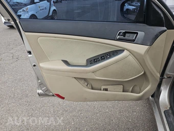 2013 Kia Optima LX – miniatura 9