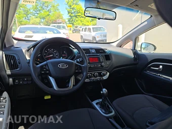2013 Kia Rio LX Sedan – miniatura 11