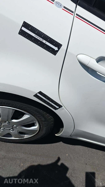 2013 Kia Rio LX Sedan – miniatura 26