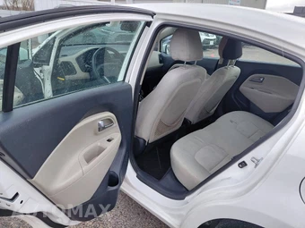 2013 Kia Rio LX Sedan - miniatura 10