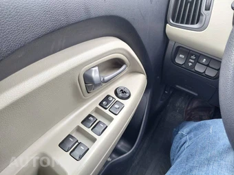 2013 Kia Rio LX Sedan - miniatura 18