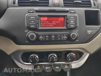 2013 Kia Rio LX Sedan - miniatura 19