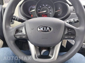 2013 Kia Rio LX Sedan - miniatura 21