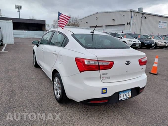 2013 Kia Rio LX Sedan - miniatura 3