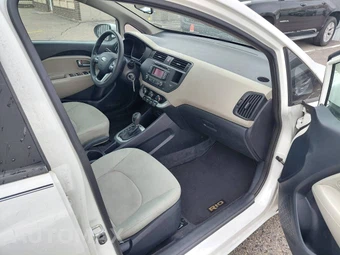 2013 Kia Rio LX Sedan - miniatura 7