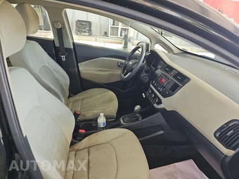 2013 Kia Rio LX Sedan – miniatura 8