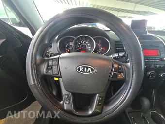 2013 Kia Sorento LX - miniatura 10