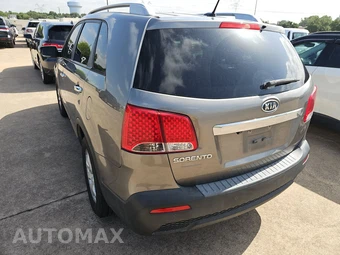 2013 Kia Sorento LX – miniatura 6