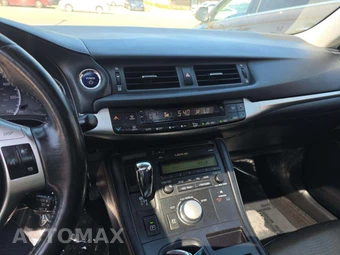 2013 Lexus CT 200h – miniatura 10