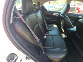 2013 Lexus CT 200h – miniatura 16
