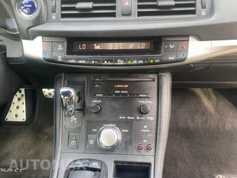 2013 Lexus CT 200h - miniatura 46