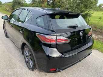 2013 Lexus CT 200h - miniatura 9