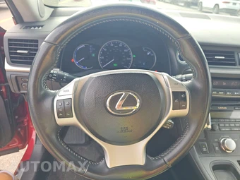 2013 Lexus CT 200h - miniatura 10