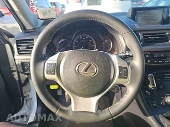 2013 Lexus CT 200h – miniatura 10