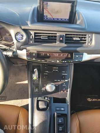 2013 Lexus CT 200h – miniatura 11