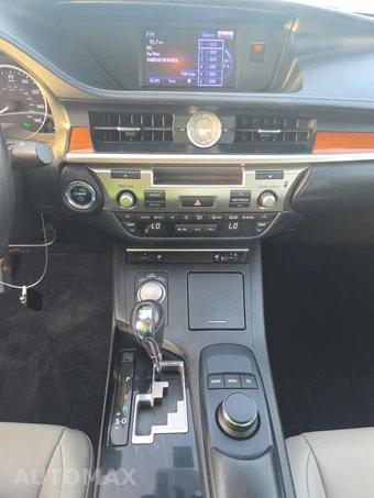 2013 Lexus ES 300h – miniatura 11