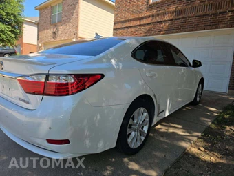 2013 Lexus ES 300h - miniatura 3