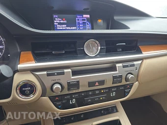 2013 Lexus ES 300h – miniatura 11