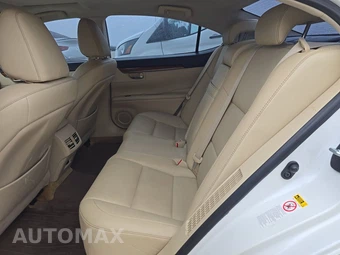 2013 Lexus ES 300h – miniatura 13