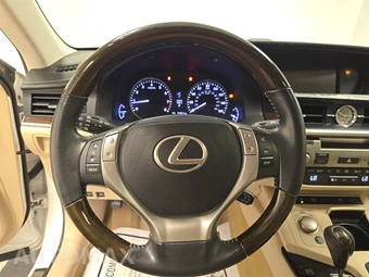 2013 Lexus ES 350 – miniatura 10