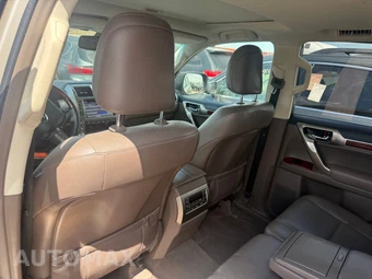 2013 Lexus GX 460 - miniatura 15