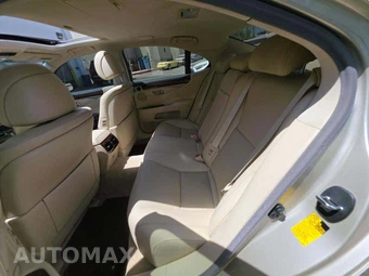 2013 Lexus LS 460 - miniatura 13
