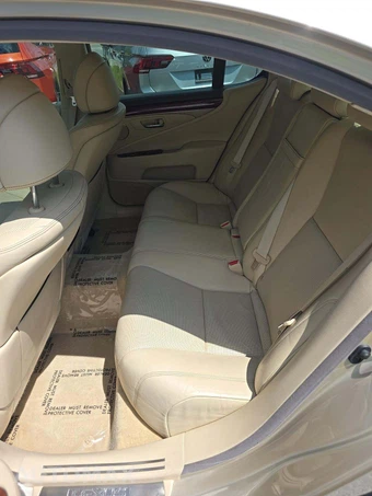 2013 Lexus LS 460 – miniatura 13