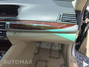 2013 Lexus LS 460 – miniatura 19