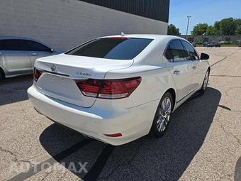 2013 Lexus LS 460 – miniatura 3