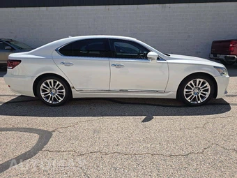 2013 Lexus LS 460 – miniatura 4