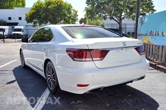 2013 Lexus LS 460 - miniatura 12