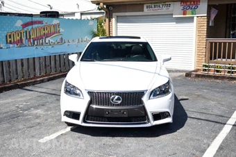 2013 Lexus LS 460 - miniatura 2
