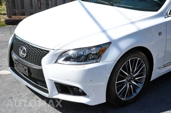 2013 Lexus LS 460 - miniatura 4