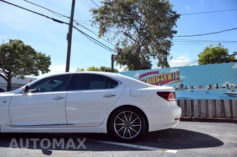 2013 Lexus LS 460 - miniatura 8