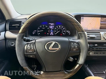 2013 Lexus LS 460 - miniatura 14