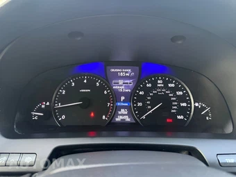 2013 Lexus LS 460 - miniatura 23
