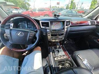 2013 Lexus LX 570 – miniatura 10