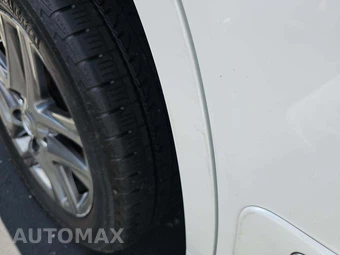 2013 Lexus LX 570 – miniatura 24