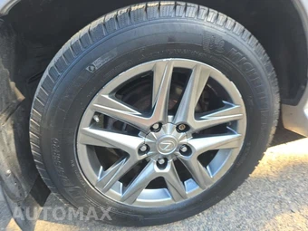 2013 Lexus LX 570 – miniatura 10