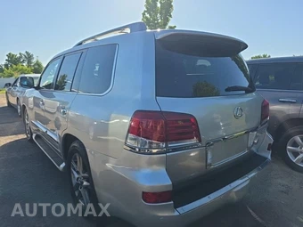 2013 Lexus LX 570 – miniatura 6