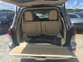 2013 Lexus LX 570 – miniatura 15