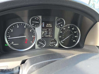 2013 Lexus LX 570 - miniatura 9