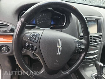 2013 Lincoln MKT w/Limo Pkg – miniatura 10