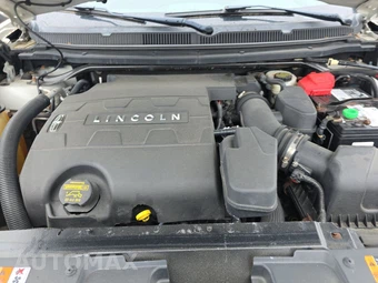 2013 Lincoln MKT w/Limo Pkg – miniatura 15