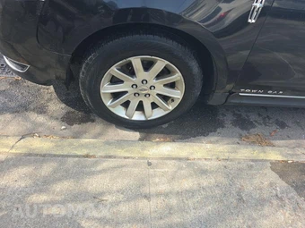 2013 Lincoln MKT w/Livery Pkg – miniatura 10