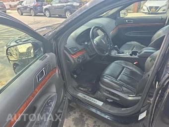 2013 Lincoln MKT w/Livery Pkg – miniatura 15