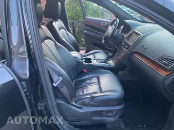 2013 Lincoln MKT w/Livery Pkg – miniatura 35