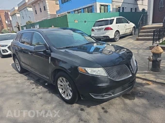 2013 Lincoln MKT w/Livery Pkg – miniatura 6